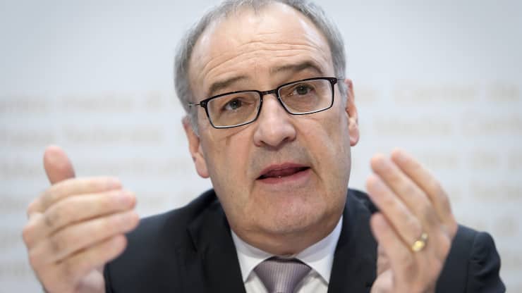 Bundesrat Guy Parmelin, Vorsteher des Eidgenoessischen Departements fuer Wirtschaft, Bildung und Forschung (WBF), spricht an einer Medienkonferenz ueber die Botschaft zur Foerderung von Bildung, Forschung und Innovation in den Jahren 2021 ? 2024, am Mittwoch, 26. Februar 2020, im Medienzentrum Bundeshaus in Bern. (KEYSTONE/Anthony Anex)