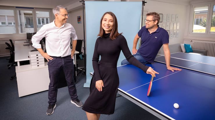 Anna Pak, Mark Forster (Weisses Hemd), Helmut Lasser