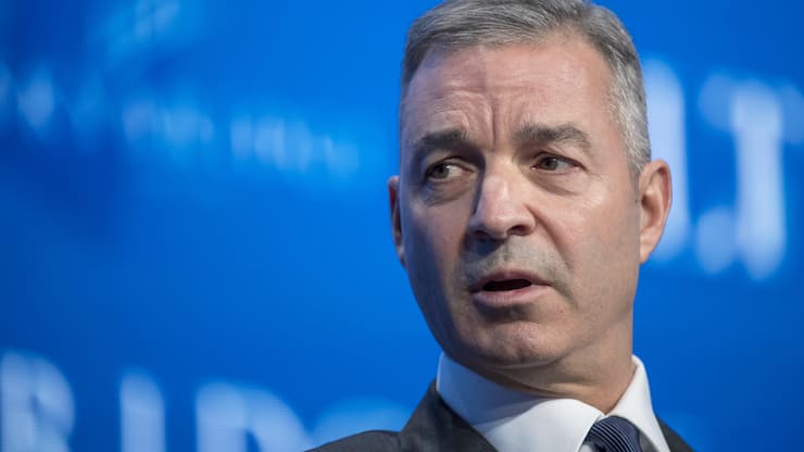 Daniel Loeb, chief executive officer of Third Point LLC, speaks during the Skybridge Alternatives (SALT) conference in Las Vegas, Nevada, U.S., on Thursday, May 18, 2017. The SALT Conference facilitates balanced discussions and debates on macro-economic trends, geo-political events and alternative investment opportunities for the year ahead. Photographer: David Paul Morris/Bloomberg