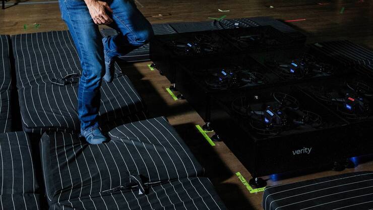 BIL 08/24 Silicon ZA 1/4ri / Verity Raffaello dAndrea