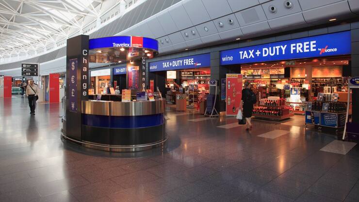 SWITZERLAND, ZURICH, AIRPORT, DUTY FREE SHOPPING AREA