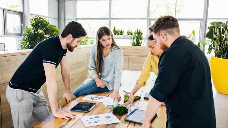 Wirtschaft und Gesellschaft sind untrennbar miteinander verbunden: Deshalb sollten Unternehmer ihren Teil für die Lösung gesellschaftlicher Probleme beitragen.