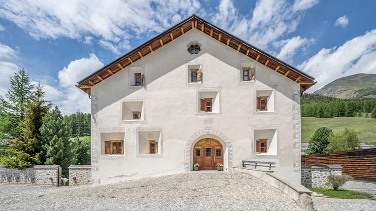 Liegenschaft in Cinuos-chel, Engadin, Immobilien