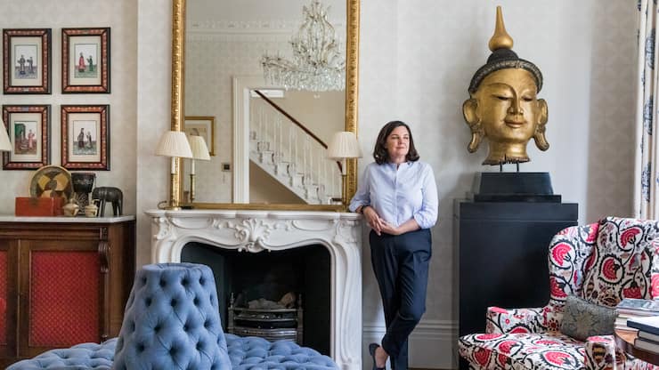 Chairperson Wendy Becker in ihrem Reihenhaus in London-Kensington.