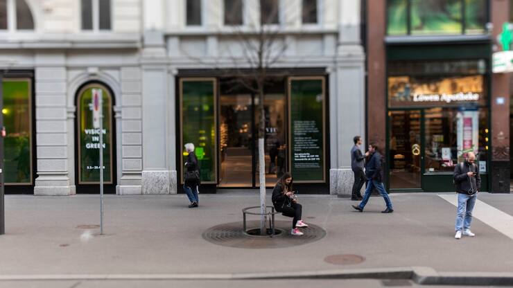 Bahnhofstrasse Zuerich, Franz Karl Weber Haus , Loewenapotheke