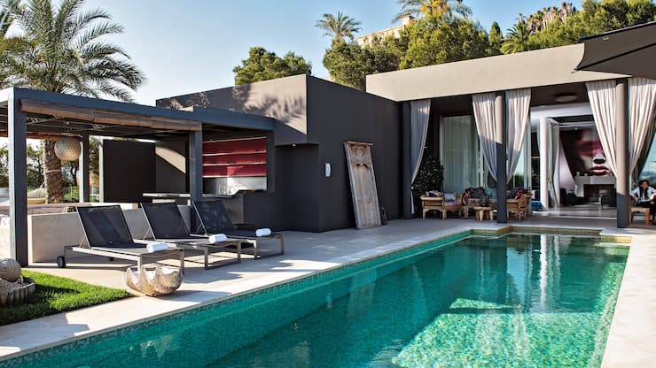 Villa Anja Graf, Immobilien
