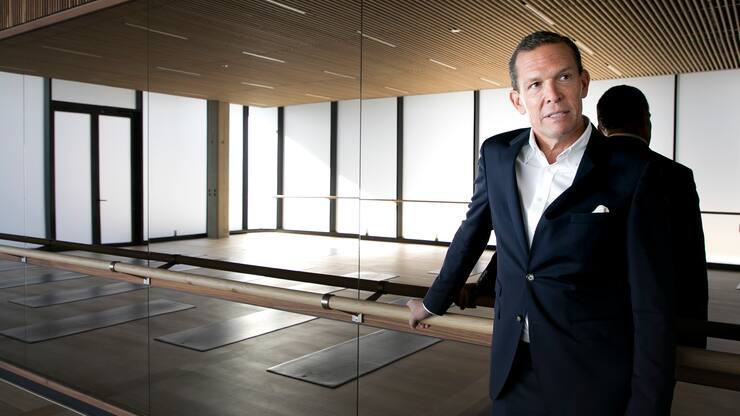 Daniel Grieder, CEO Tommy Hilfiger, Portrait, Einzelportrait, Europa, Niederlande, Amsterdam, 26.09.2018|| hier im Betriebseigenen Yogastudio, das die Mitarbeiter nutzen koennen