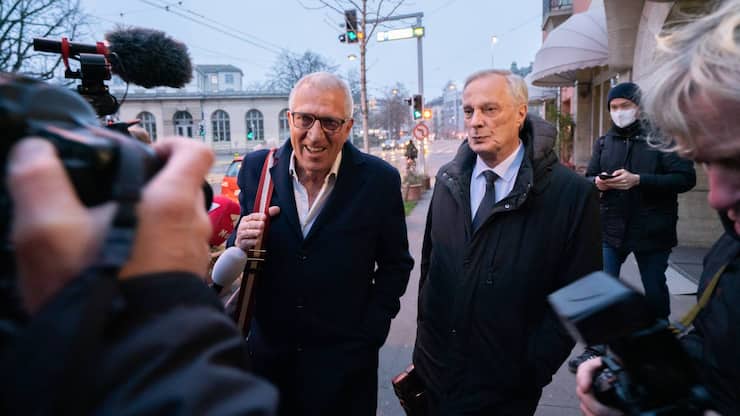 Pierin Vincenz vor dem Gerichtsprozess im Volkshaus in Zürich