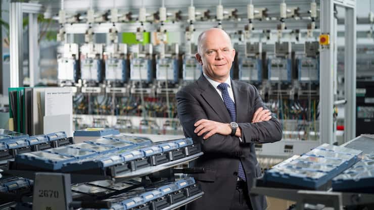 Andreas Umbach, president of the board of directors of Landis+Gyr, pictured at the company's headquarters in Zug, Switzerland, on October 2, 2017. (KEYSTONE/Gaetan Bally) Andreas Umbach, Verwaltungsratspraesident von Landis+Gyr, portaitiert am 2. Oktober 2017 am Hauptsitz der Firma in Zug. (KEYSTONE/Gaetan Bally)