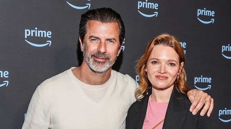 Bun appetit! Andreas Caminada (l.) wird auf seinen kulinarischen Weltreisen von ­Prominenten wie der Schauspielerin Karoline Herfurth begleitet.