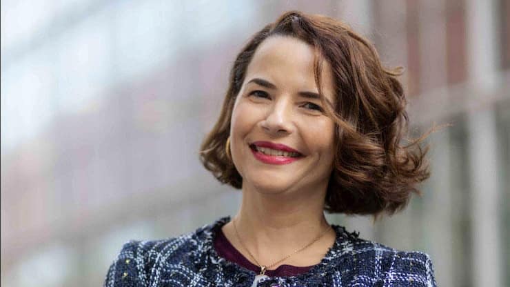 Daniela Frau ist Dozentin an der School of Management & Law der ZHAW. Sie forscht und berät zum Thema Diversitätsmanagement in Schweizer Organisationen sowie zu ­inklusiven Führungsmodellen.