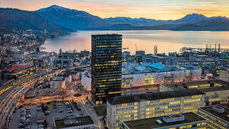 DURCHWACHSENE PERSPEKTIVE In Anlehnung an das Silicon Valley soll in Zug und Umgebung das Crypto Valley entstehen. Die Covid-19-Krise wirft die ambitionierten Pläne nun ein Stück weit zurück.