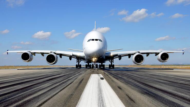 Airbus A380.