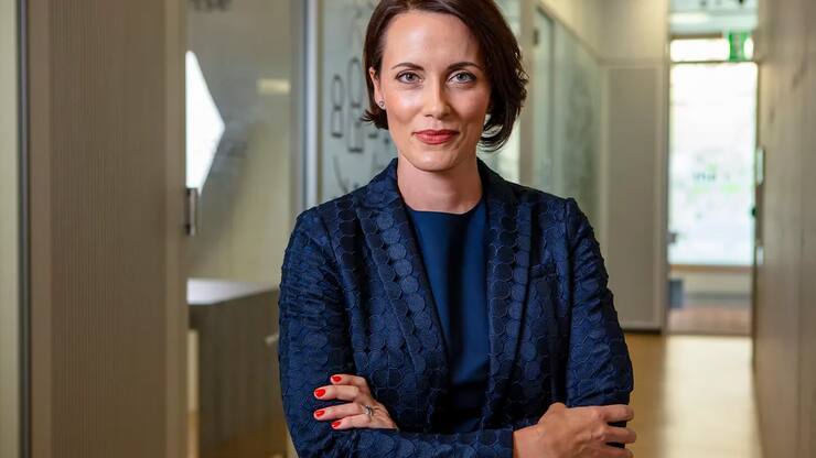 Deloitte-Expertin Liza Engel erwartet steigende Nachhaltigkeitskosten. Sie empfiehlt Firmen, jetzt zu reagieren.