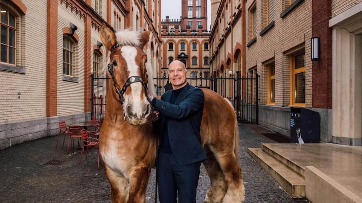 file84j51jxll1310pix1i3a