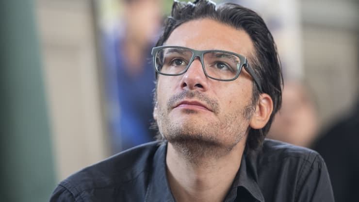 Gerhard Andrey, Vizepraesident Gruene Kanton FR, am Abstimmungsfest des Komitees "Ja zur Fair-Food-Initiative" in der Aula des Progr, in Bern, am Sonntag, 23. September 2018. Die Schweizer Stimmbevoelkerung stimmt ueber die Fair-Food-Initiative ab. Es sollen nur noch Lebens- und Futtermittel aus einer nachhaltigen, umwelt- und tierfreundlichen sowie fairen Produktion erhaeltlich sein, egal ob einheimisch produziert oder importiert. (KEYSTONE/Patrick Huerlimann)