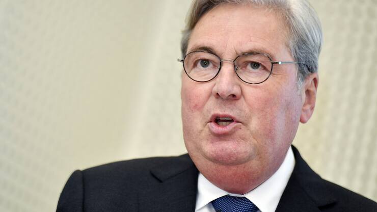 Clariant CEO Hariolf Kottmann an einer Medienkonferenz in Zuerich am Dienstag, 18. September 2018. Der saudische Konzern Sabic bringt als neuer Grossaktionaer den Hauptteil seiner Aktivitaeten im Bereich Spezialitaetenchemie in das Baselbieter Unternehmen Clariant ein. An der Konzernspitze von Clariant wird neu ein Sabic-Manager stehen. Der bisherige Chef, Hariolf Kottmann, uebernimmt das Verwaltungsratspraesidium.(KEYSTONE/Walter Bieri)