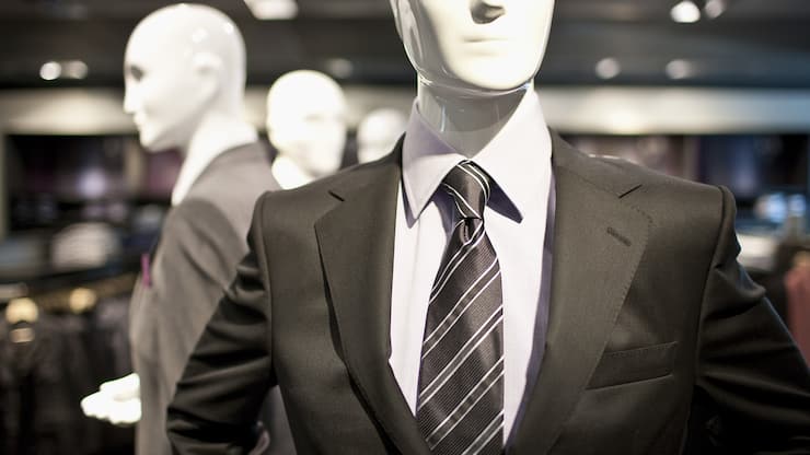 Male store window mannequins at retailer "Globus"'s Bahnhofstrasse street branch in Zurich, Switzerland, pictured on September 24, 2009. (KEYSTONE/Gaetan Bally)Maennliche Schaufensterpuppen in der Filiale des Detailhaendlers Globus an der Bahnhofstrasse in Zuerich, aufgenommen am 24. September 2009. (KEYSTONE/Gaetan Bally)