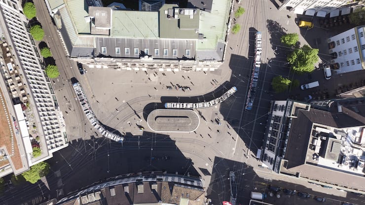 Drone image of Paradeplatz square with the tram stop "Paradeplatz" with the headquarters of the two Swiss banks UBS and Credit Suisse, in Zurich, Switzerland, on April 25, 2019. (KEYSTONE/Gaetan Bally)Drohnenaufnahme vom Paradeplatz mit Tramstation der "Paradeplatz" und dem Hauptsitz der Schweizer Grossbanken UBS und Credit Suisse, am 25. April 2019 in Zuerich. (KEYSTONE/Gaetan Bally)