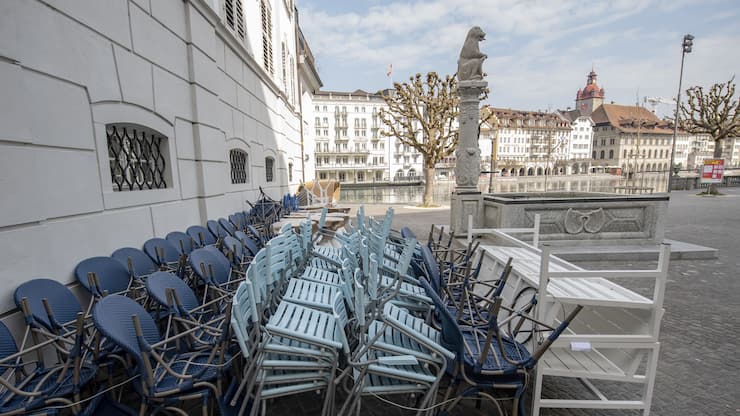 Die Restaurants in der Stadt Luzern am Freitag, 20. Maerz 2020 sind voruebergehend geschlossen, waehrend der Coronavirus-Pandemie. (KEYSTONE/Urs Flueeler)