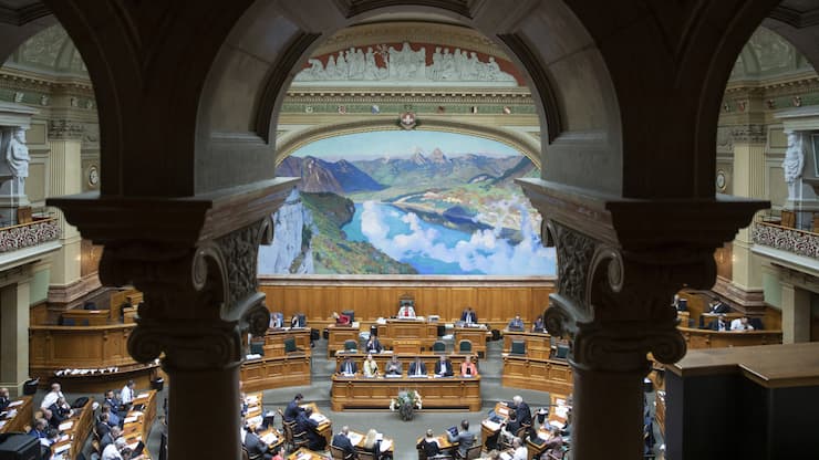 Blick von der Tribuene auf den Nationalratssaal, am letzten Tag der Sommersession der Eidgenoessischen Raete, am Freitag, 21. Juni 2019 in Bern. (KEYSTONE/Peter Klaunzer)