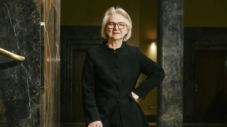 <p>Monika Schnitzer plädiert für mehr Unabhän­gigkeit – auch in der Rüstungs­industrie.</p>