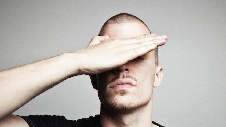 <p>Der Berner Musiker Tommy Vercetti – bürgerlicher Name: Simon Küffer – forscht an der Hochschule der Künste Bern zum Zusammenhang von Ästhetik und Ökonomie.</p>