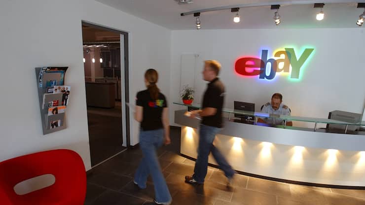 Der internationale Hauptsitz von EBay in Bern, am Donnerstag, 31. Juli 2003. In n?chster Zukunft wird EBay hier um 100 Arbeitsplaetze schaffen. (KEYSTONE/Alessandro della Valle)