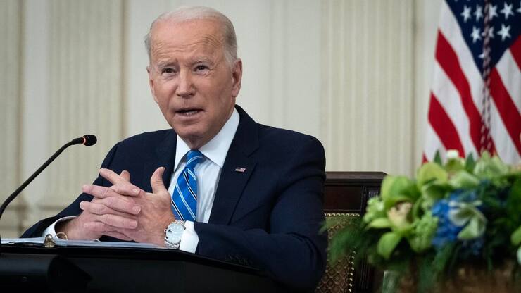 Joe Biden trägt eine Rolex Datejust.