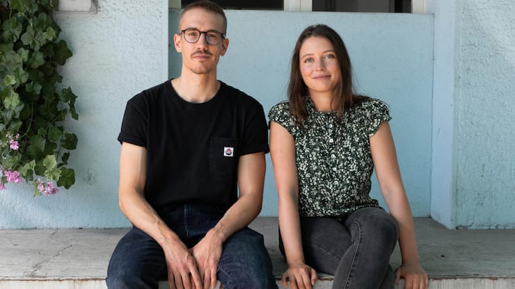 Porträt der Co-Gründer Simon Bachmann und Séverine Chardonnens von Idun.