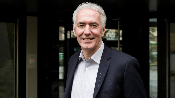 Der langjährige CEO des Pharmakonzerns Lonza hat seit dem Ausscheiden dort inzwischen einige beachtliche Ämter angesammelt. Zuletzt gab es einen Aufstieg im Reich von Klaus-Michael Kühne.