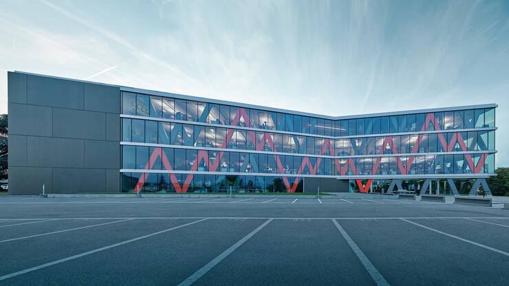 <p>Der Höhenflug von Swissquote an der Börse ist auch eine Kryptowette. Im Bild: Der Hauptsitz in Gland VD.</p>