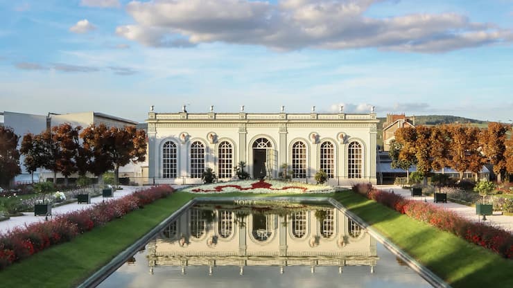 Luxe_Champagne2_1 Avvenice Moët & Chandon Champagne Maison Fondée en 1743 - Vintage - Official - Home - Orangerie.jpg