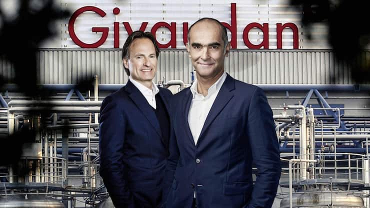 <p>Grosse Fussstapfen: Im März übernimmt Christian Stamm­koetter (l.) von Gilles Andrier den CEO-Posten bei Givaudan.</p>