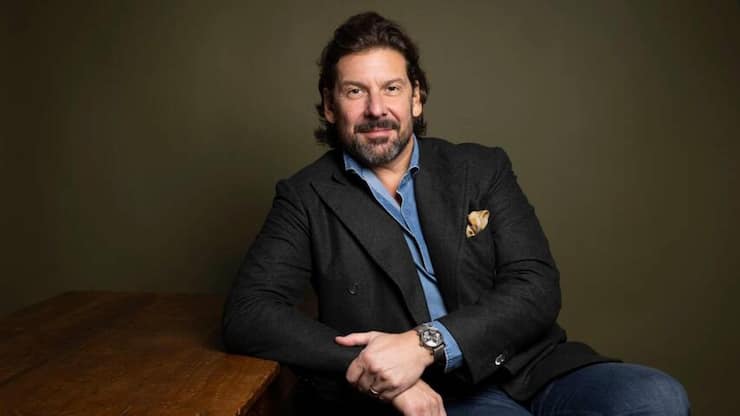 <p>Alexander Friedman ist einer von drei Co-Gründern von CollectorSphere. Deren Sitz ist in Genf.</p>