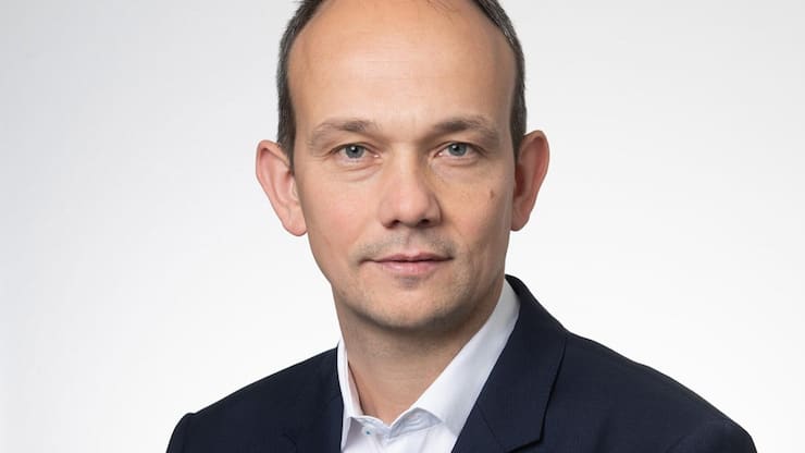 <p>Zoltan Szelyes ist Eigentümer und CEO der Macro Real Estate AG. Er ­berät Grossinvestoren bei ihren Immobilienanlagen.</p>