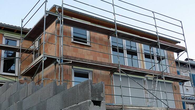 <p>Ein Wohnhaus im Rohbau.</p>