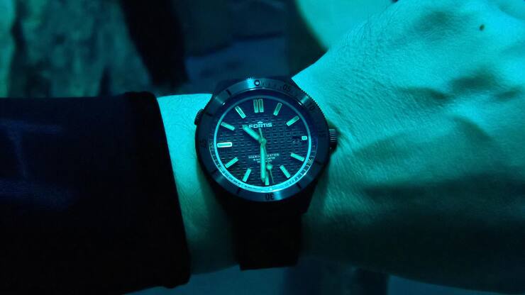 1_Fortis_Marinemaster_Wristhot_2026.jpg