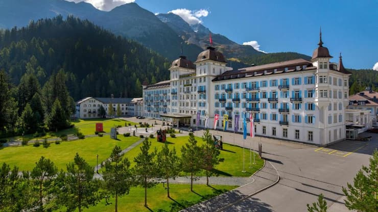 <p>Die Pizza-Kette «Crazy Pizza» eröffnet im Hotel Kempinski in St. Moritz GR ein Lokal.</p>