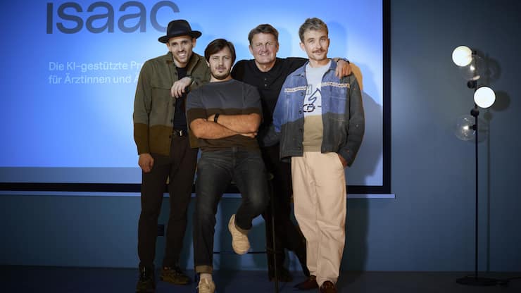 <p>Giorgio Zinetti, Fabrice ­Gürmann, Daniel Gasteiger und Robert Dahmen (v.l.) verschaffen den Ärzten mehr Zeit für deren Kernaufgabe.</p>