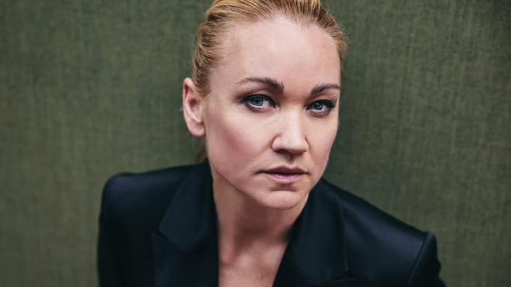 <p>Vorbild 2: Schauspielerin Lisa Maria Potthoff zieht das Training in der Sport­-halle dem eitlen Gang über rote Teppiche vor.</p>