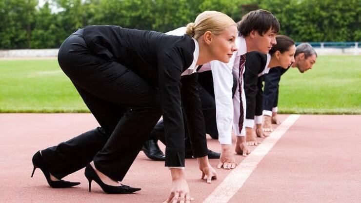 <p>Jung, weiblich, erfolgreich? Frauen haben es in der Schweiz wieder schwerer, in Top-Gremien aufzusteigen.</p>