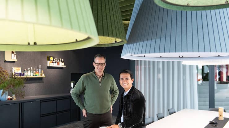 <p>Impact-Acoustic-Gründer Sven Erni (links) und Jeffrey Ibañez: Licht ein, Lärm aus. </p>