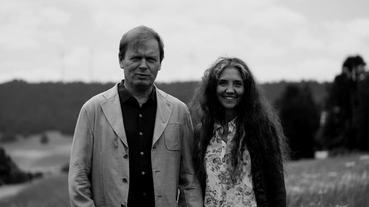 <p>Sylvie Villa und Mark Miehlbradt sind Wissenschaftler mit Elektronik-, Physik- und Mikrotechnik-Hintergrund.</p>