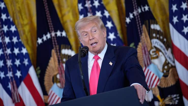 <p>US-Präsident Donald Trump senkt den Zollsatz für die Schweiz auf 15 Prozent.</p>