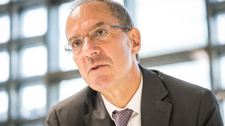 <p>Ex-UBS-Chef Marcel Rohner will in die Politik.</p>