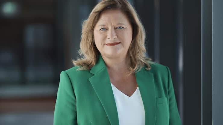 <p>Anja Hochberg ist seit Anfang dieses Jahres Chief Investment Officer der Zürcher Kantonalbank (ZKB) und Leiterin Investment Solutions im Private Banking.</p>