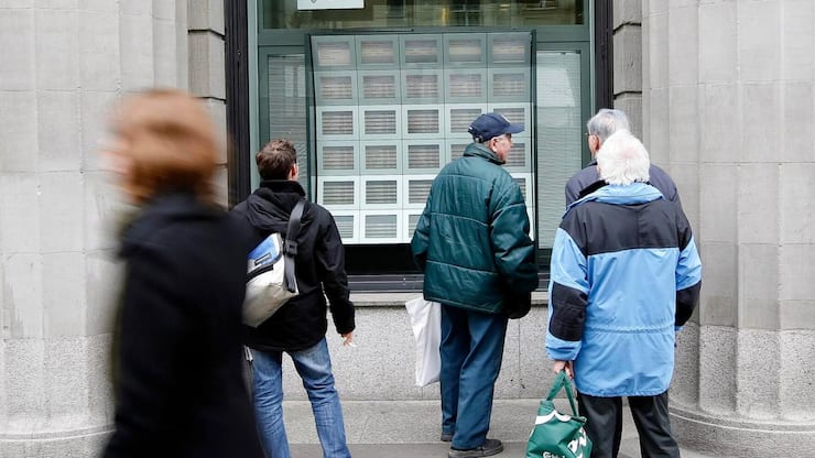 <p>Läufts gut? Zum Jahreswechsel ziehen die meisten Anlegerinnen und Anleger ein Fazit. 2025 schafften es viele Vermögensverwalter nicht, eine rein passive Strategie zu schlagen.</p>