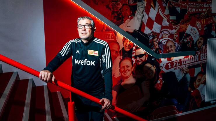 BIL 08/23 GesprA$?ch Urs Fischer