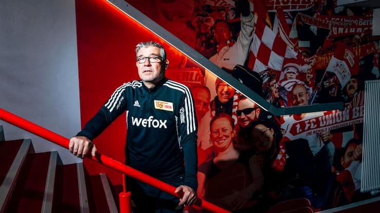 Urs Fischer Â©Â  Nikita Teryoshin c/o BorÃ¼ Ganghoferstr. 1 12043 Berlin +4915780269249 hello@teryoshi.com